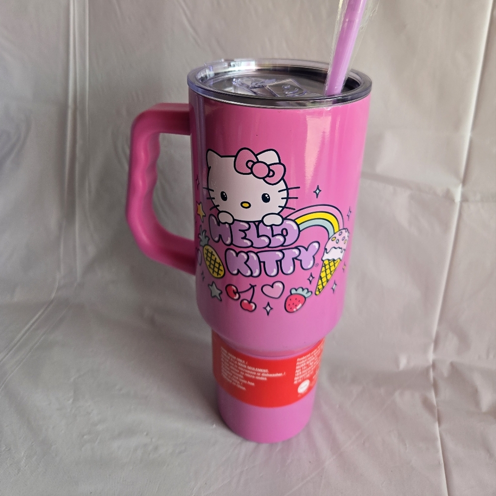 Beautiful hello kitty Tumbler bottle